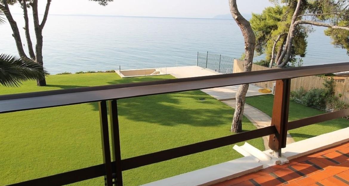 Πέντε ελληνικές βίλες για... insiders (pics)