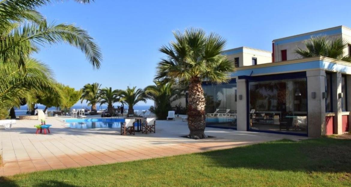 Πέντε ελληνικές βίλες για... insiders (pics)