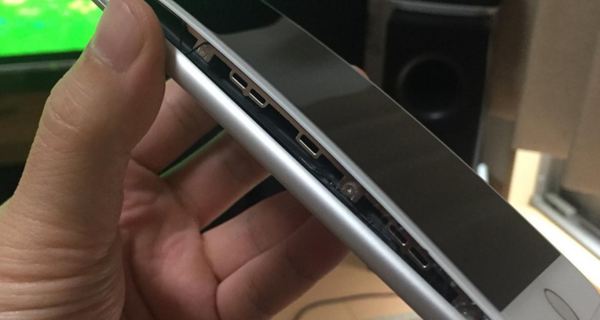 Προβλήματα για την Apple: Τα iPhone 8 Plus ανοίγουν στα δύο (pics)