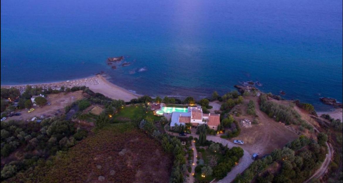 Πέντε ελληνικές βίλες για... insiders (pics)