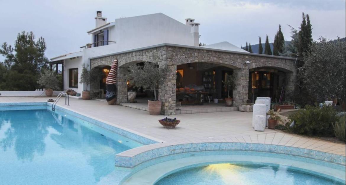 Πέντε ελληνικές βίλες για... insiders (pics)