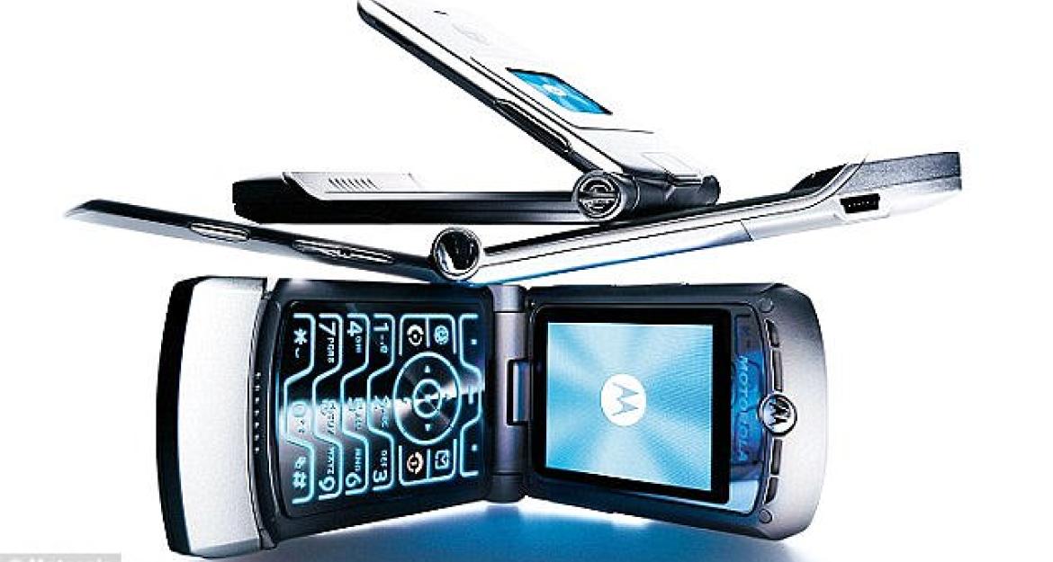 Η Motorola επαναφέρει το θρυλικό Razr (pics)