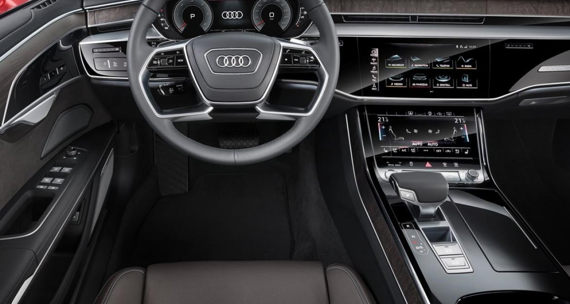 Το Audi A8 φέρνει επανάσταση (pics&vid)
