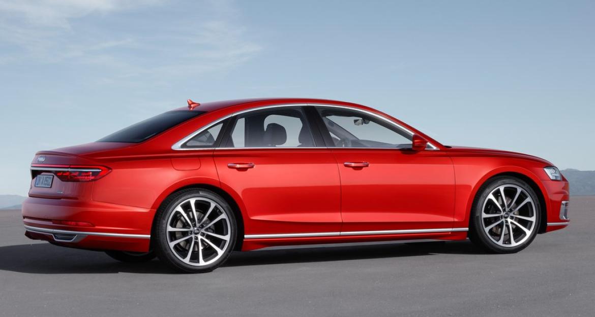 Το Audi A8 φέρνει επανάσταση (pics&vid)