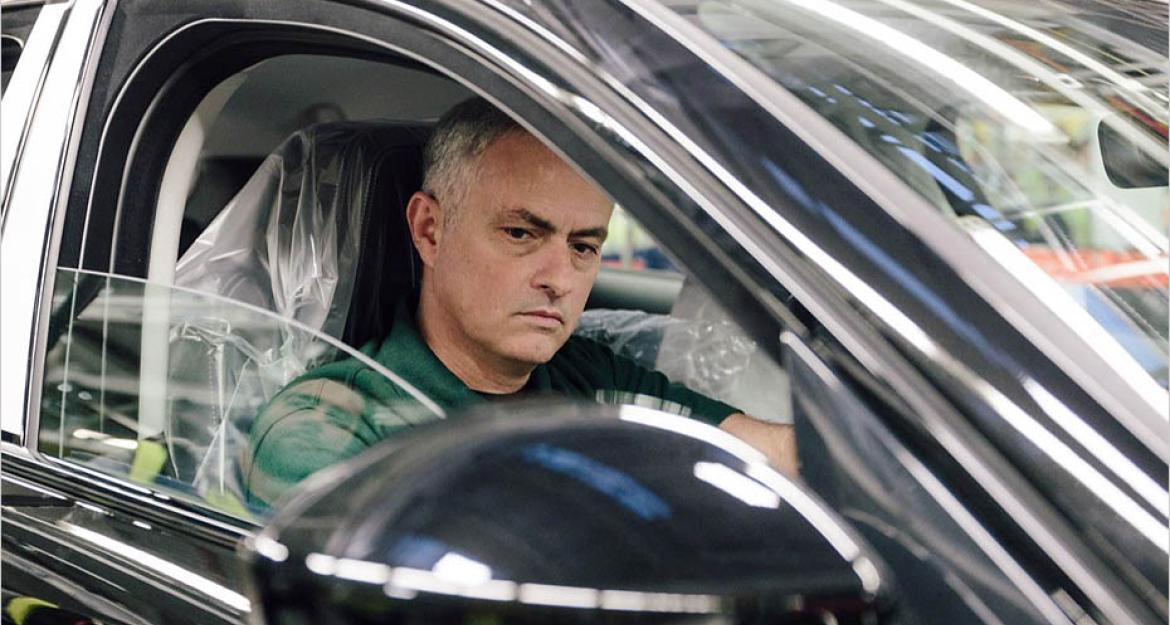 O Μουρίνιο «έπιασε δουλειά» στη Jaguar (pics & vid)