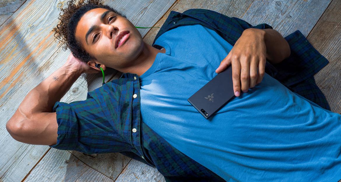 Η Razer κυκλοφορεί το δικό της iPhone killer (pics&vid)