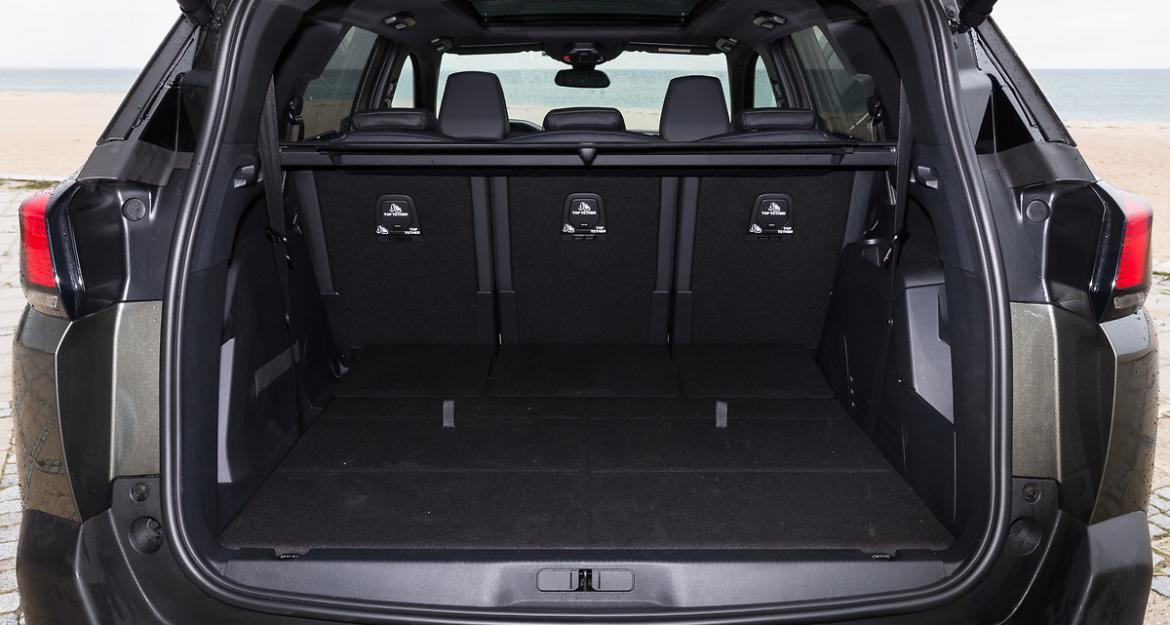 Το πολυτάλαντο Peugeot 5008, από 25.900 ευρώ (pics & vid)