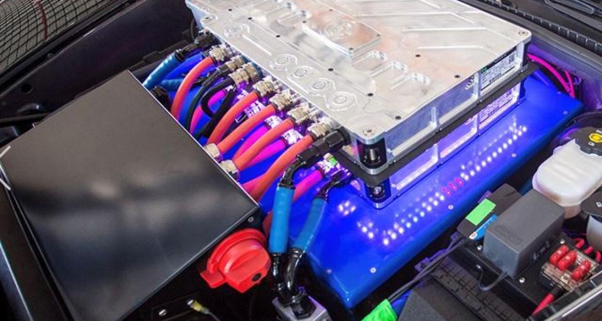 Η ηλεκτρική Corvette των 800 ίππων (pics & vid)