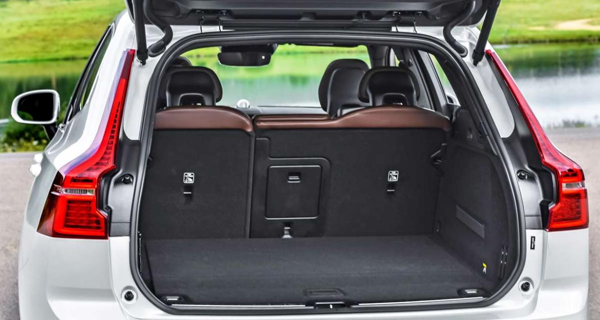 SUV της χρονιάς στις ΗΠΑ το νέο Volvo XC60 (pics & vid)