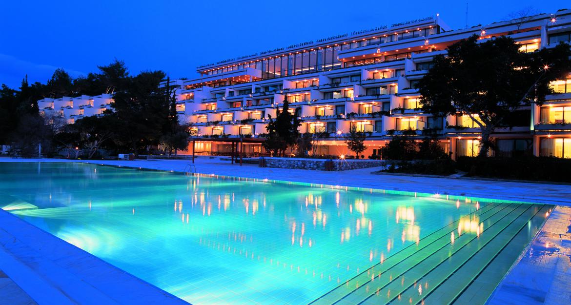 Αστήρ Παλάς: Αλλάζει πρόσωπο με υπογραφή Four Seasons (pics)