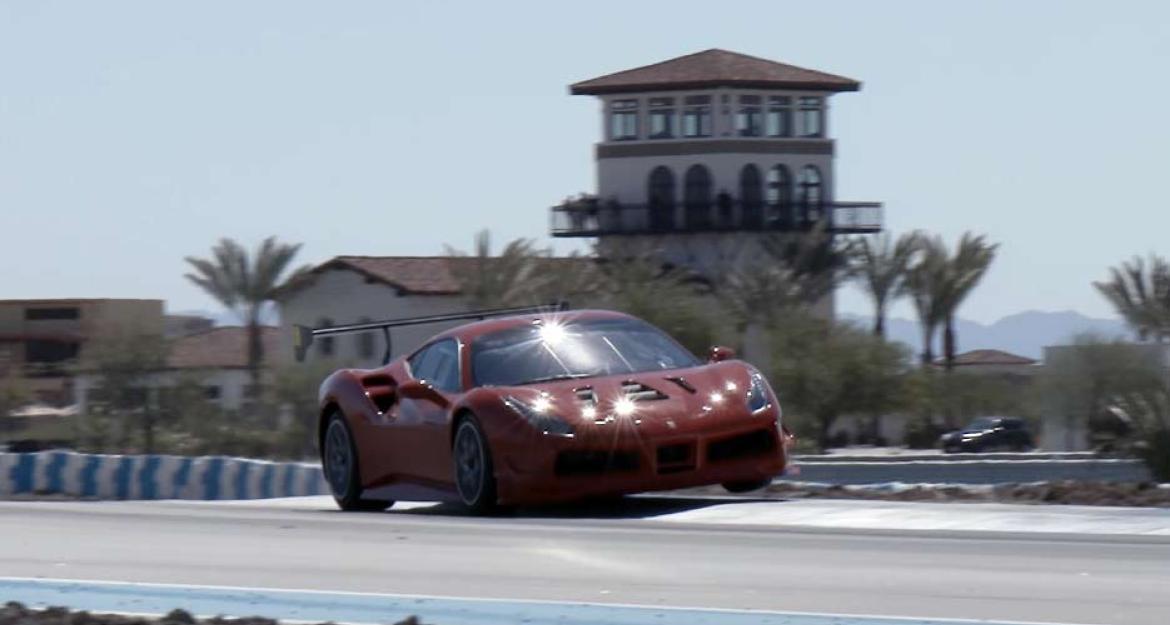 Μια Ferrari, δεν αρκεί να την αγοράσεις (vid)