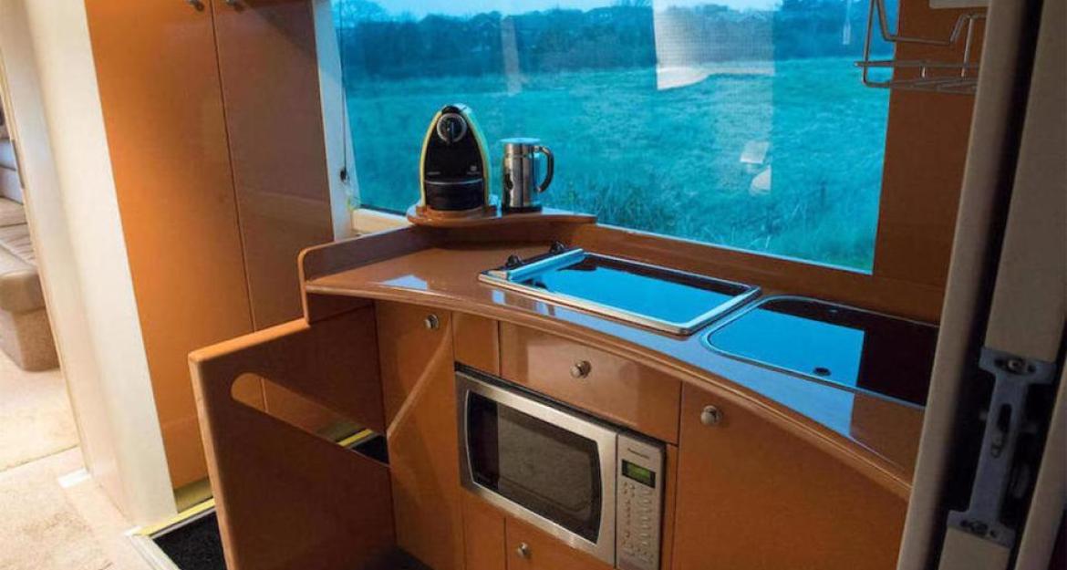 Στο σφυρί το motorhome που φιλοξενούσε το Σουμάχερ (pics)