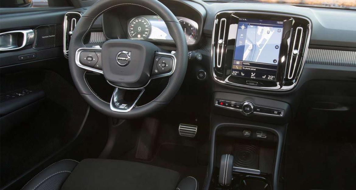 Μεγάλες προσδοκίες από το Volvo XC40 (pics & vid)