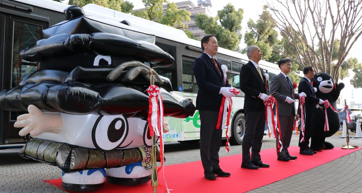 Χορηγός τεχνολογίας σε ηλεκτρικά λεωφορεία το νέο Nissan Leaf