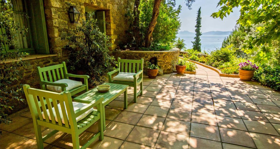 Αιγαιοπελαγίτικο «διαμάντι» στη Σκιάθο αξίας 9 εκατ. (pics)