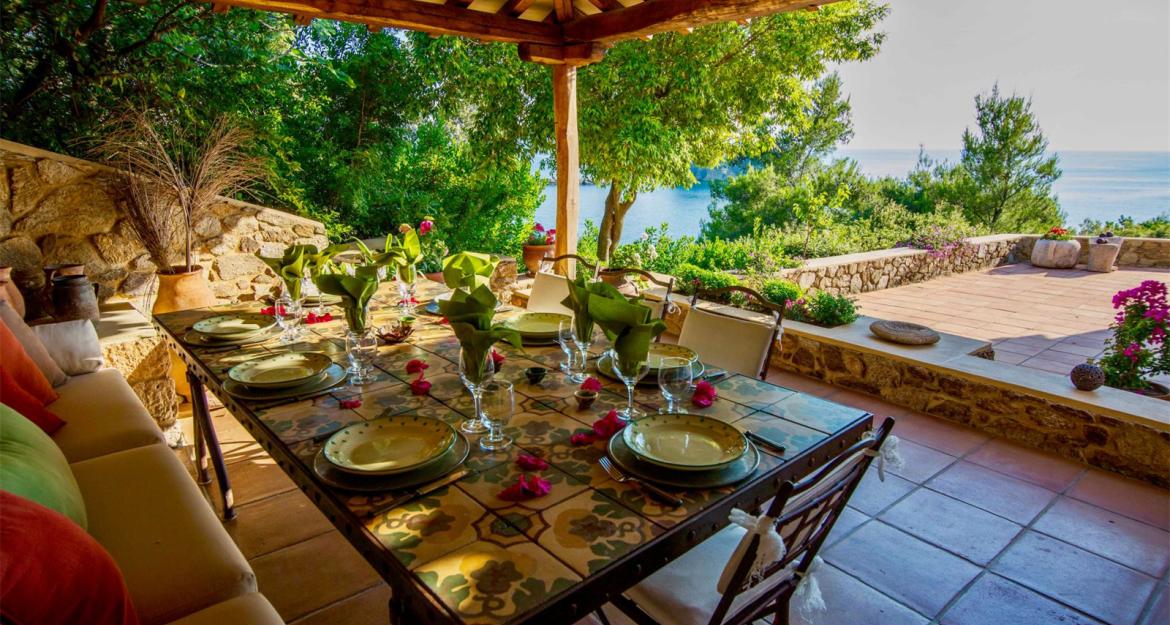 Αιγαιοπελαγίτικο «διαμάντι» στη Σκιάθο αξίας 9 εκατ. (pics)