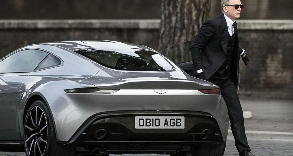 Στο «σφυρί» βγαίνει η νεότερη Aston Martin του Τζέιμς Μποντ (pics)