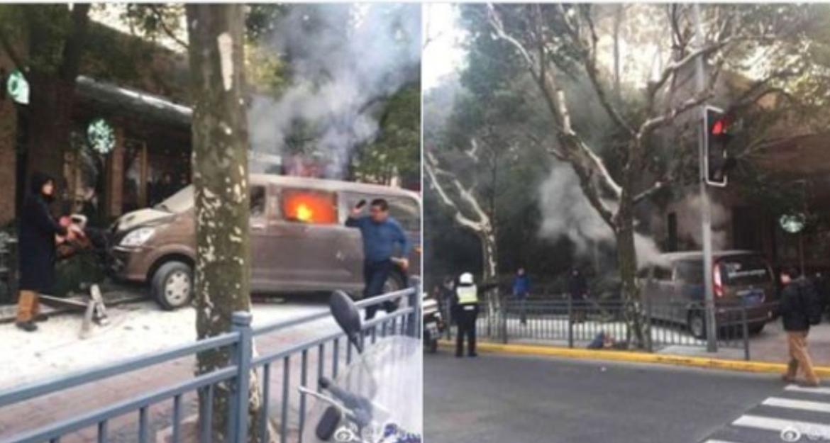 Σαγκάη: Φλεγόμενο φορτηγάκι έπεσε πάνω σε πεζούς (pics & vids)
