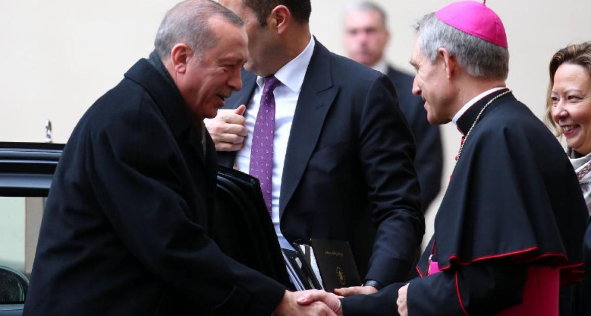 Σε πολύ καλό κλίμα η συνάντηση Ερντογάν-Πάπα Φραγκίσκου (pics)