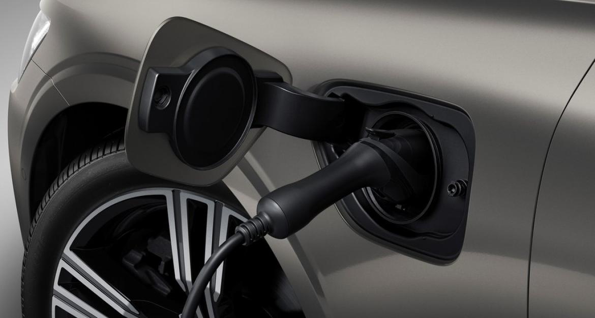 Οικογενειακό «κόσμημα» το νέο Volvo V60 (pics & vid)