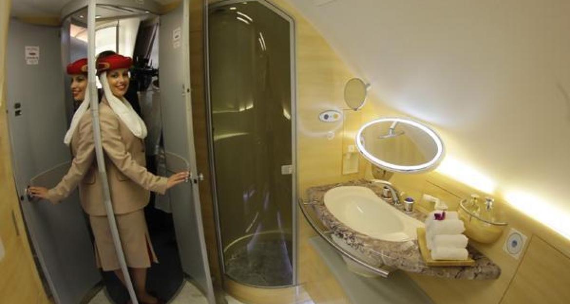 H διώροφη ναυαρχίδα Α380 της Emirates επιστρέφει στην πτήση Αθήνα - Ντουμπάι