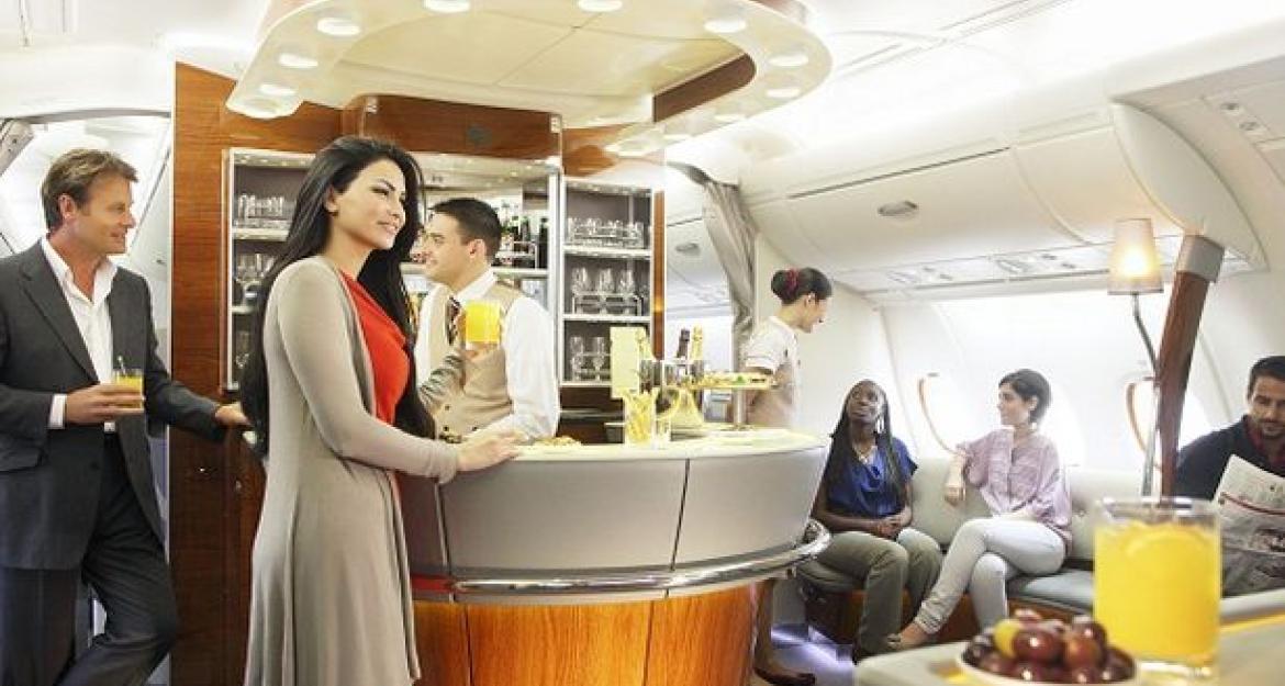 H διώροφη ναυαρχίδα Α380 της Emirates επιστρέφει στην πτήση Αθήνα - Ντουμπάι