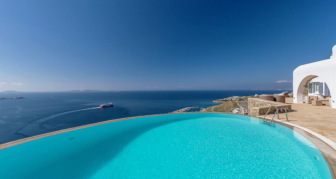 Στη Μύκονο οι βίλες κοστίζουν 11.000 ευρώ την εβδομάδα (pics)