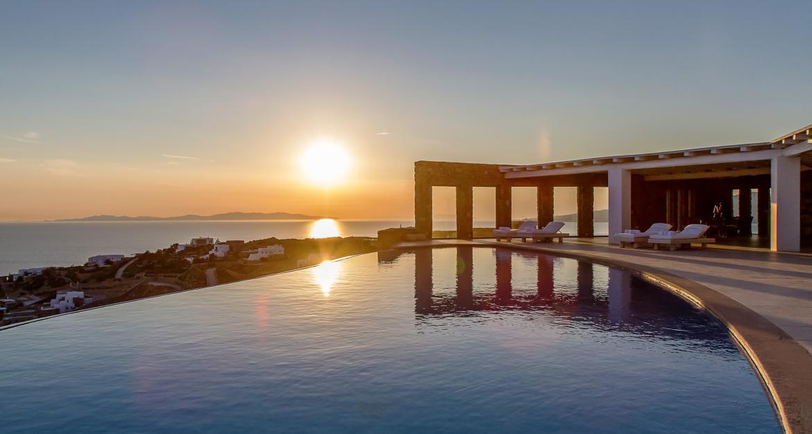 Στη Μύκονο οι βίλες κοστίζουν 11.000 ευρώ την εβδομάδα (pics)