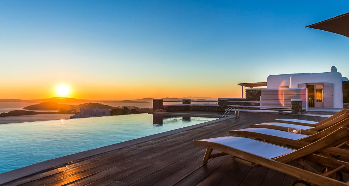 Στη Μύκονο οι βίλες κοστίζουν 11.000 ευρώ την εβδομάδα (pics)