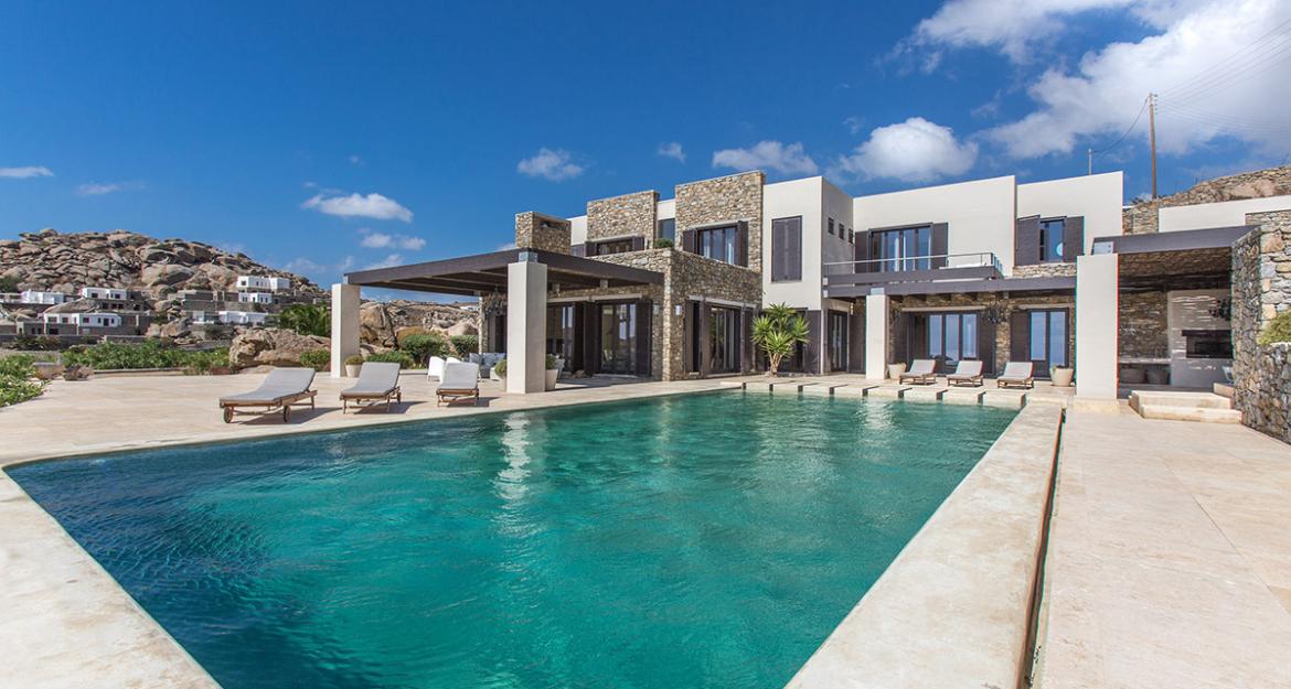 Στη Μύκονο οι βίλες κοστίζουν 11.000 ευρώ την εβδομάδα (pics)