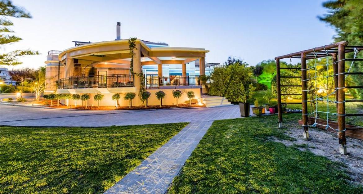 Βίλα – όνειρο 3,5 εκατ. στη Ρόδο (pics)