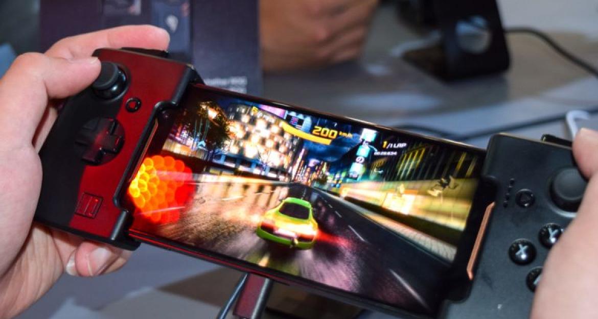 Νέo smartphone αφιερωμένο στους gamers «δια χειρός» Asus 