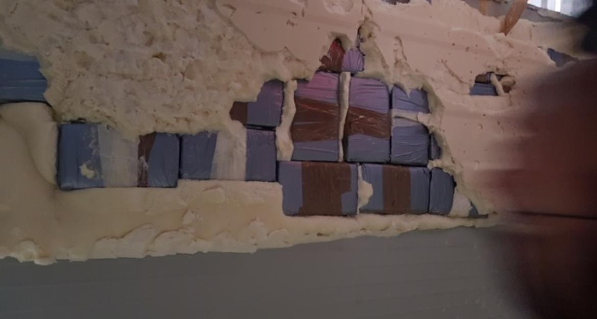 Στη «φάκα» της ΑΑΔΕ πάνω από 40 κιλά κοκαΐνης (pics)