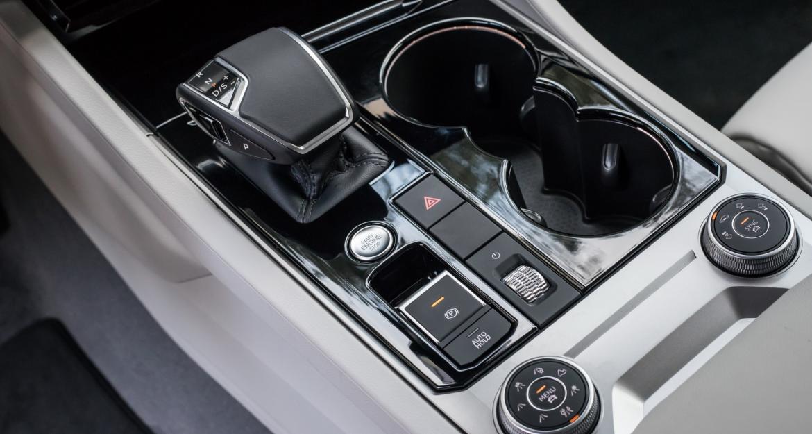 Οδηγούμε στην Ελλάδα το νέο VW Touareg των 286 ίππων! (pics) 