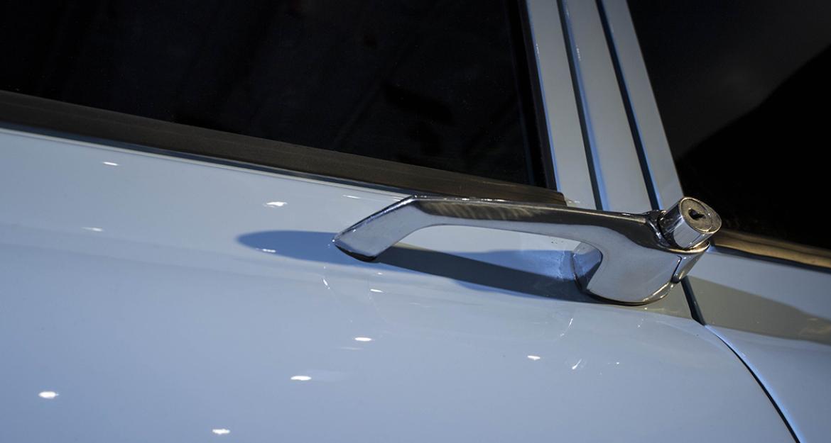 Ηλεκτρικό μοντέλο από την Kalashnikov με στόχο την Tesla 