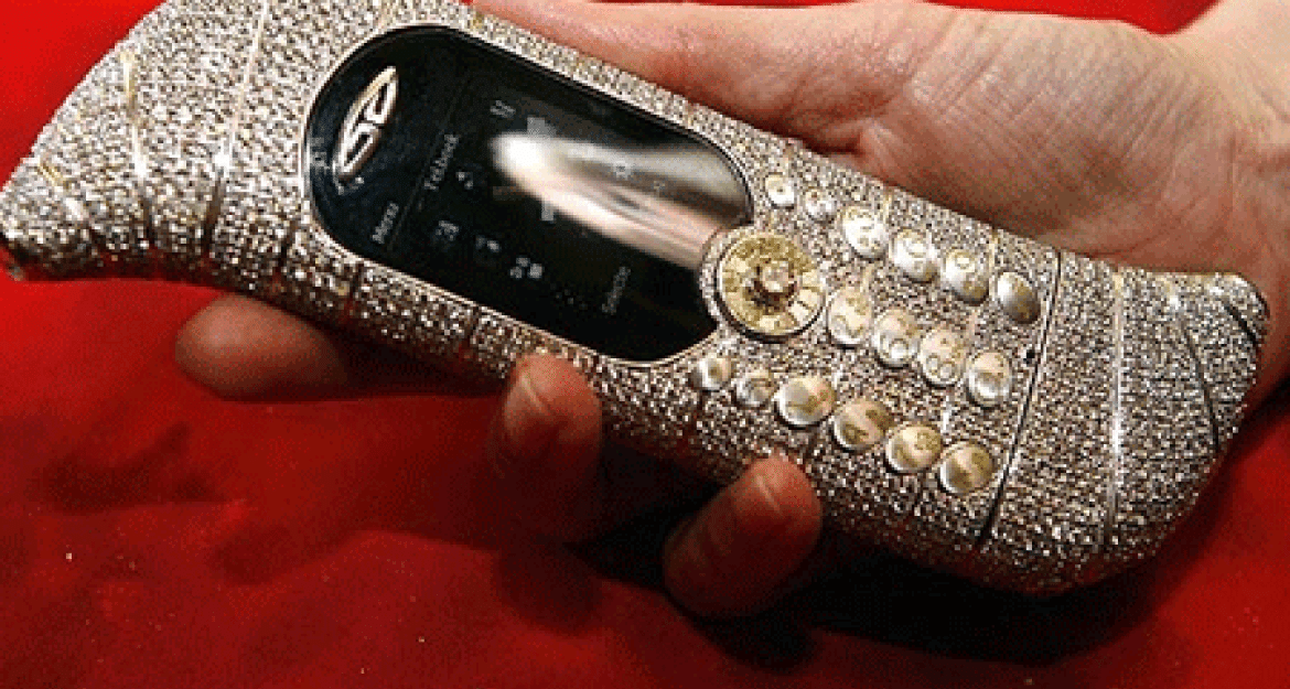 10 κινητά (πολύ) ακριβότερα από το iPhone X