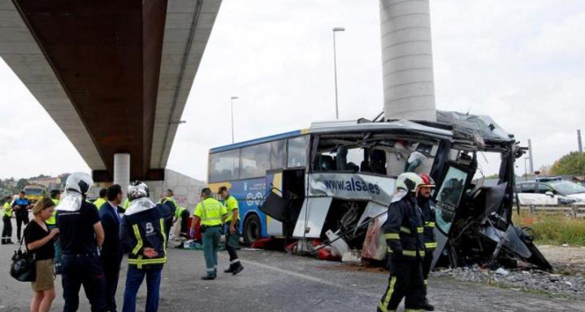 Πέντε νεκροί σε τροχαίο λεωφορείου στην Ισπανία (pics & vid)