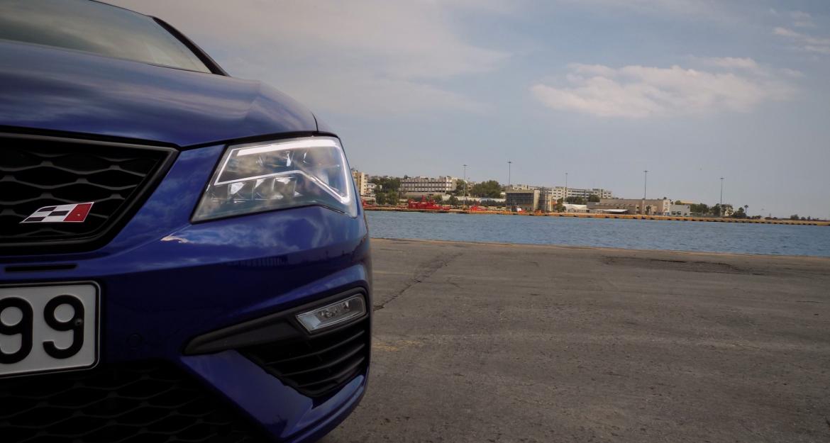 Δοκιμάζουμε το «καυτό» SEAT Leon Cupra των 300 ίππων!