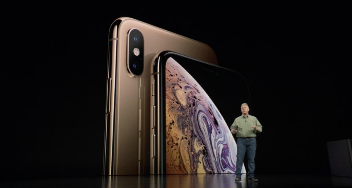 Τρία νέα iPhones και το Apple Watch 4 παρουσίασε η Apple