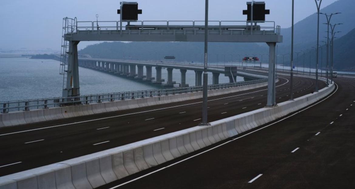 Eγκαίνια για την υπερθαλάσσια γέφυρα των 55 χιλιομέτρων (pics)