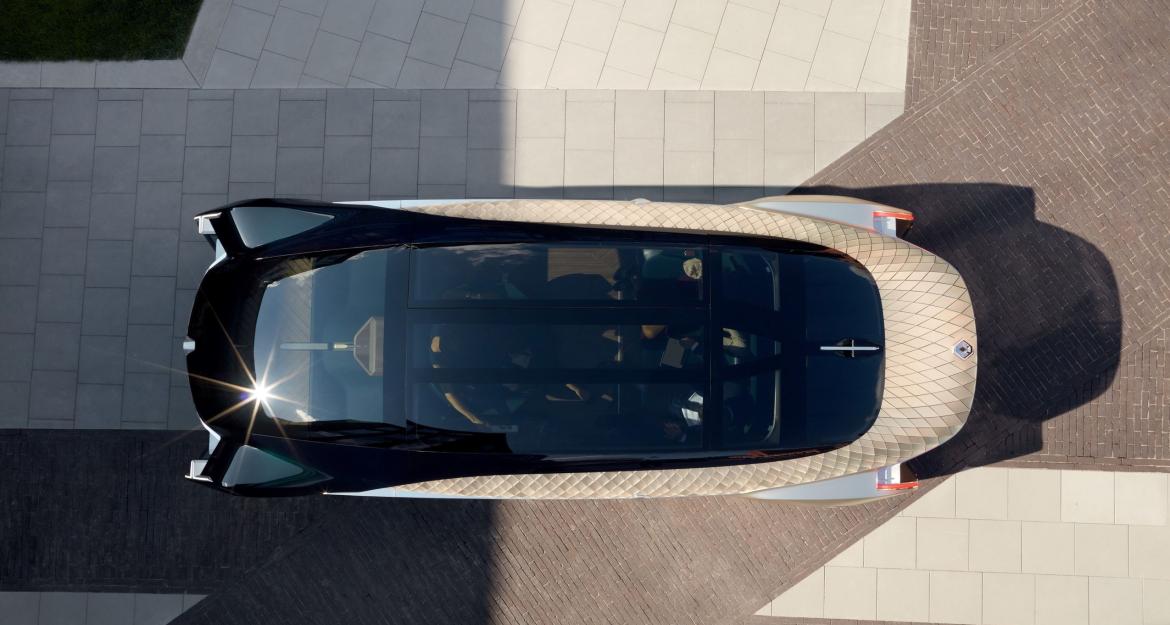 Το Renault EZ-Ultimo δείχνει τις μετακινήσεις του μέλλοντος (pics & vid)