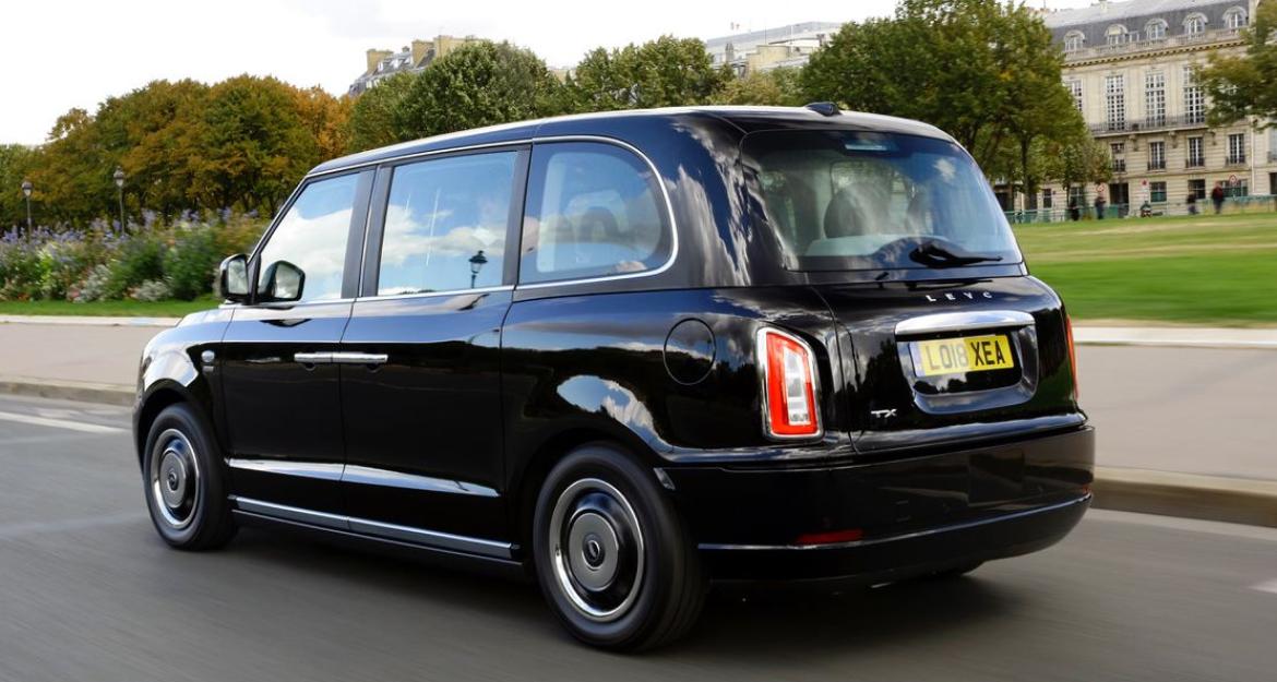 Τα διάσημα μαύρα ταξί του Λονδίνου πάνε... Παρίσι!
