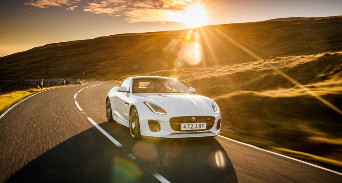 Αυτή είναι η επετειακή Jaguar F-Type Chequered Flag Edition!