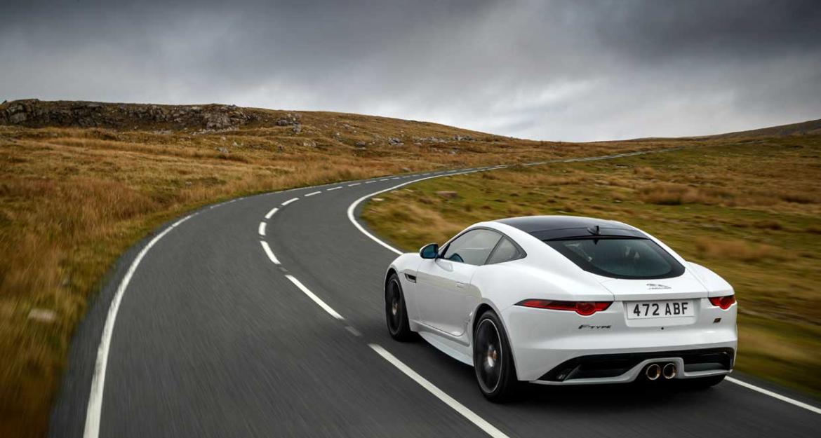 Αυτή είναι η επετειακή Jaguar F-Type Chequered Flag Edition!