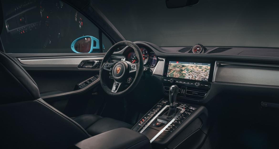 Στο Παρίσι η αποκάλυψη για τη νέα Porsche Macan! (vid)