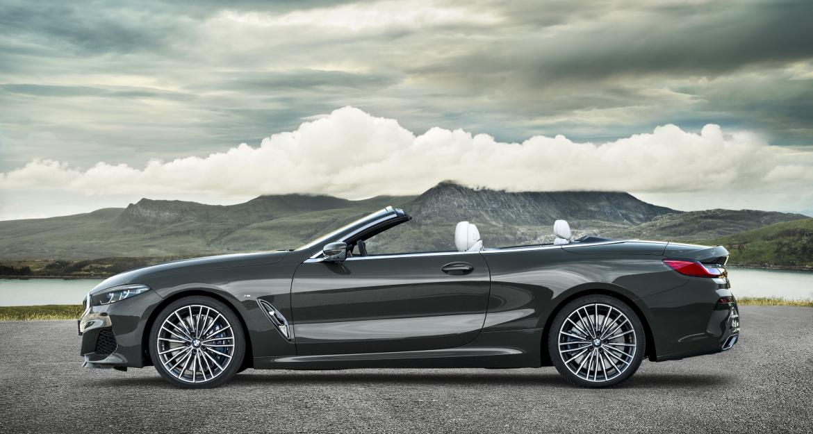 Η ακαταμάχητη γοητεία της νέας BMW Σειράς 8 Convertible! (pics & vid)