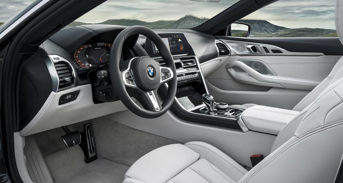Η ακαταμάχητη γοητεία της νέας BMW Σειράς 8 Convertible! (pics & vid)