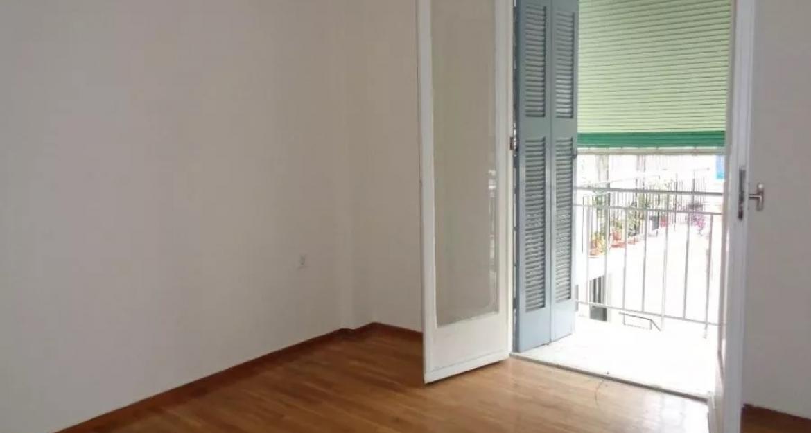 Τι σπίτι μπορείτε να αγοράσετε στην Αθήνα με 30.000 ευρώ (pics) 