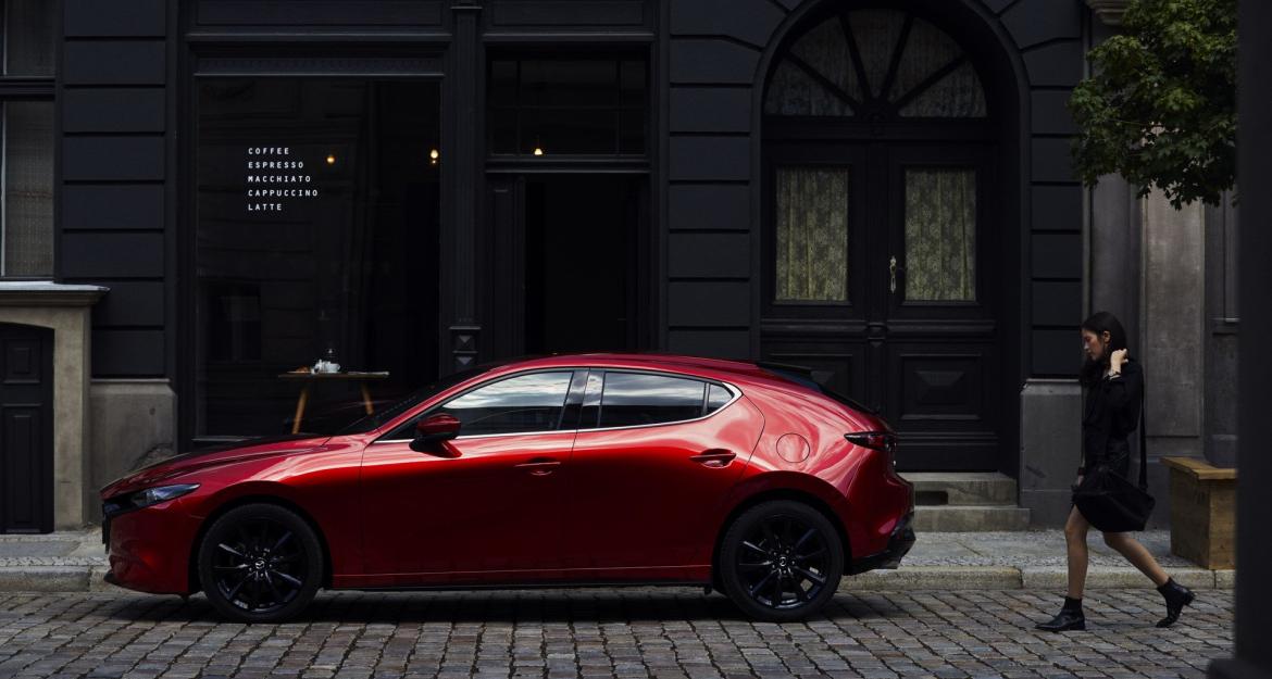 Στο Λος Άντζελες το σαγηνευτικό νέο Mazda 3! (pics & vid)