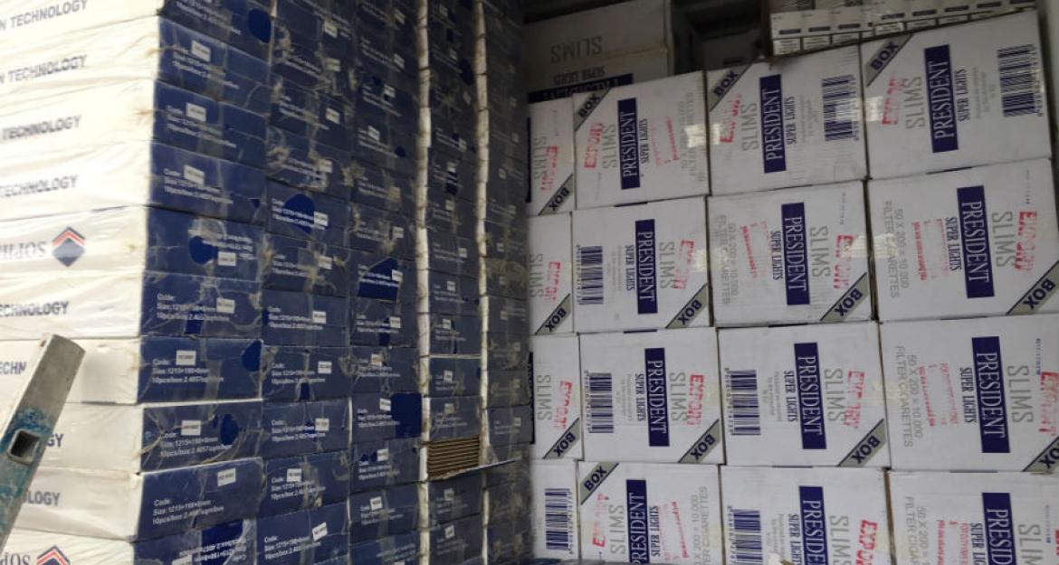 Στα χέρια της ΑΑΔΕ τεράστια ποσότητα λαθραίων τσιγάρων (pics)